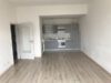 Kleine 1-Zimmer-Wohnung. Der Start auf eigenen Füßen zu stehen. - Küche mit EBK