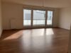 Großzügige 2 Zimmer Wohnung - Bild 2 Wohnzimmer.jpg