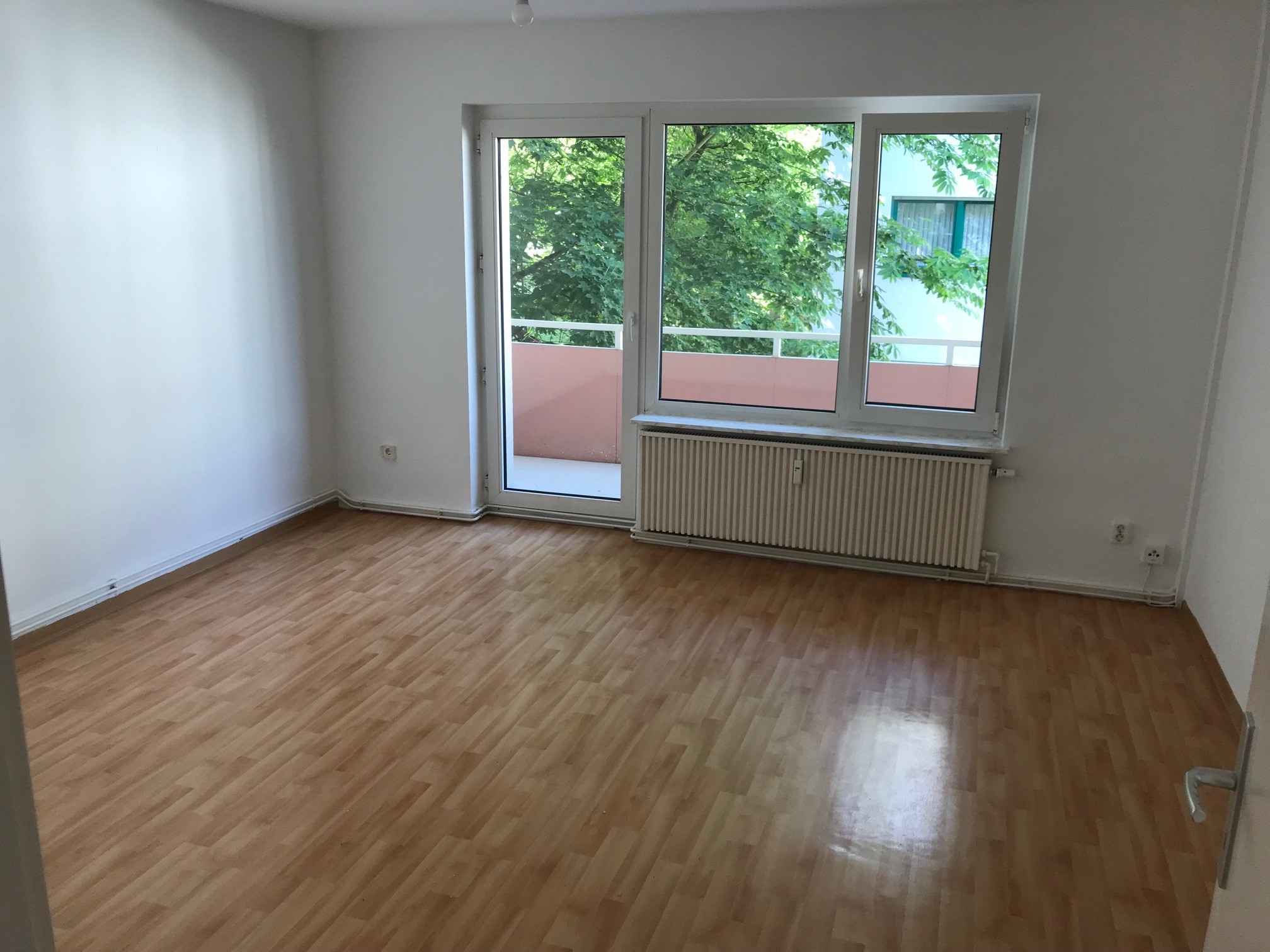 Fertig renovierte 3-Zimmerwohnung in ruhiger Lage sucht Nachmieter!, Bodelschwinghstraße 11, 61118 Bad Vilbel