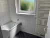 Praktische 4-Zimmer-Wohnung mit Balkon in ruhiger Lage - Badezimmer