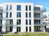 Aufgepasst Mietgutschrift: Helle familienfreundliche 3-Zimmer-Wohnung im Neubau - Rückansicht (2).jpg