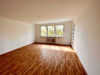 Renovierte 4 Zimmer Wohnung mit sonnigen Balkon - Wohnzimmer.jpg