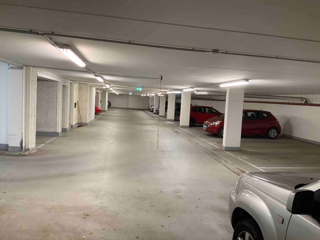 Tiefgaragenstellplatz Nr. 22 zu vermieten!, Fliederweg 26, 60433 Frankfurt am Main