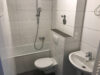 Modernisierte 2 - Zimmer - Wohnung mit Blick in den Taunus - Badezimmer
