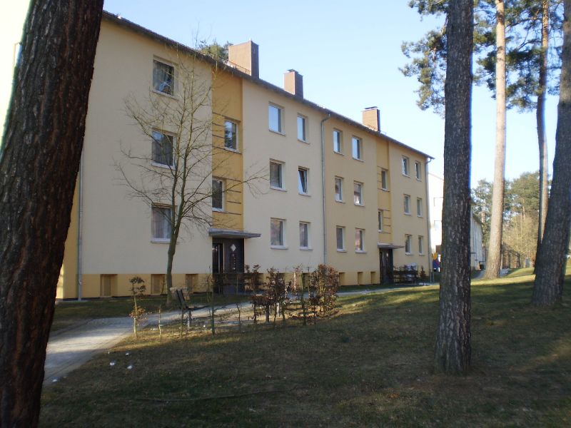 Helle 3-Zimmer Erdgeschosswohnung mit Balkon zu vermieten!, Eichenhain 23, 35260 Stadtallendorf