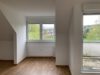 Tolle Dachgeschoßwohnung ab Dezember zu vermieten! - Wohnzimmer2