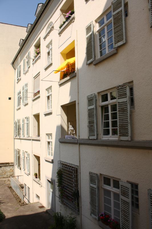 Tolle Altbauwohnung – 3 Zimmer – im Herzen des Dichterviertels in Wiesbaden, sucht Nachmieter zum 01.08.2023, Kleiststraße 7, 65187 Wiesbaden