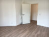 91101/27 - Schöne, helle 3-Raum-Wohnung im EG mit Terrasse zum grünen Innenhof - weitere Teilansicht Wohnzimmer.JPG