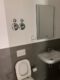 Schöne 2-Raum-WE im Erdgeschoss mit Terrasse - Teilansicht Bad (WC und WB).jpg