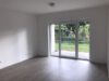 Schöne 2-Raum-WE im Erdgeschoss mit Terrasse - Wohnzimmer.jpg
